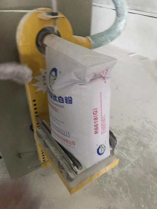 25kg Screw Type Valve Bag Packaging Machine high quality